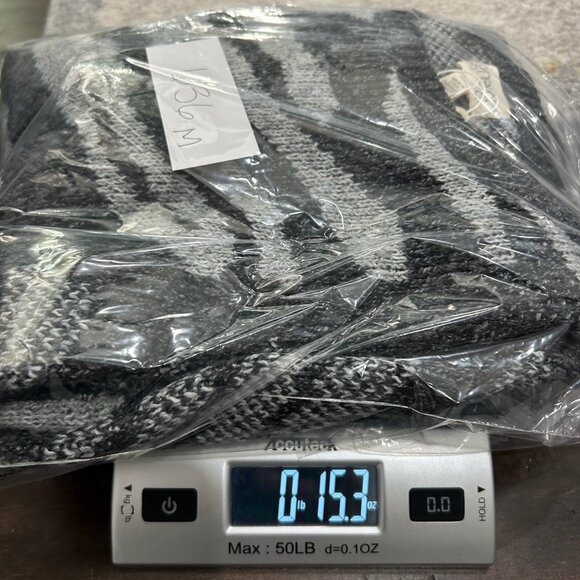 Greige Womens Zebra Print Sweater Crewneck Long Sleeve Size Medium Cozy NWT - Picture 10 of 10